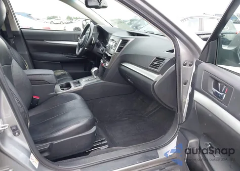 2010 Subaru Outback 2.5I Premium z USA, uszkodzony, nr VIN 4S4BRCCC6A3375991